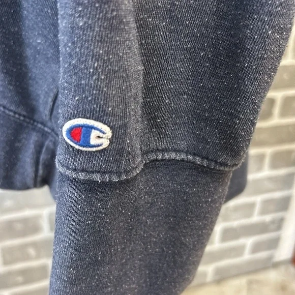 Women’s Champion Crewneck - Picture 3 of 8